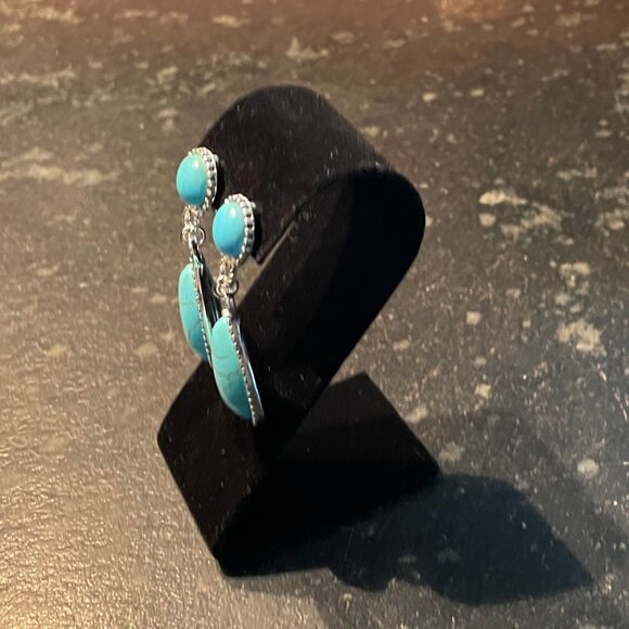 Elegant Curved Velvet-Covered Earring Display (NWOT) - Picture 6 of 7